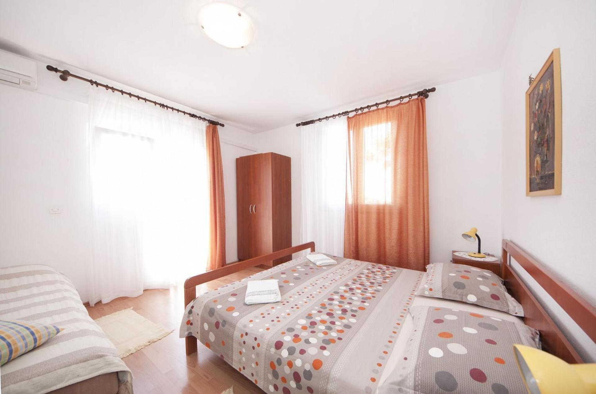Apartments Mira Splitska Εξωτερικό φωτογραφία
